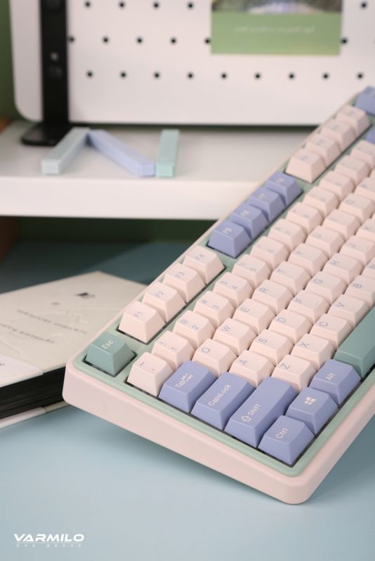 Varmilo VXT81 Minilo Eucalyptus / Gateron G Pro Yellow 2.0 12