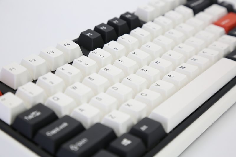 Varmilo VXT81 Minilo Retro / Cherry MX Black Clear-Top 9