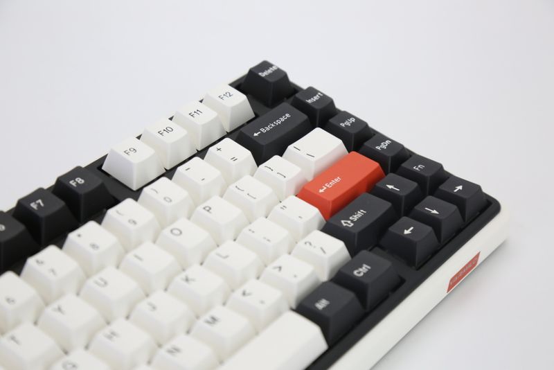 Varmilo VXT81 Minilo Retro / Cherry MX Black Clear-Top 10
