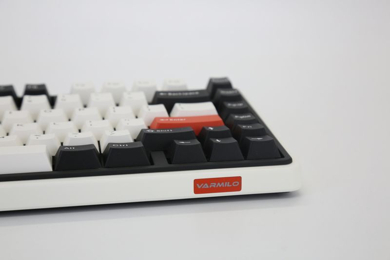 Varmilo VXT81 Minilo Retro / Cherry MX Black Clear-Top 15
