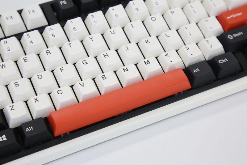 Varmilo VXT81 Minilo Retro / Cherry MX Black Clear-Top 20