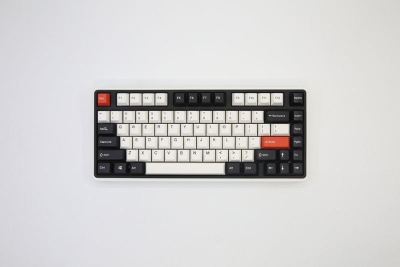 Varmilo VXT81 Minilo Retro / Cherry MX Black Clear-Top 1