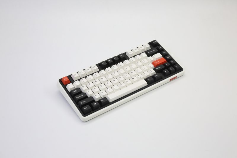 Varmilo VXT81 Minilo Retro / Cherry MX Black Clear-Top 2