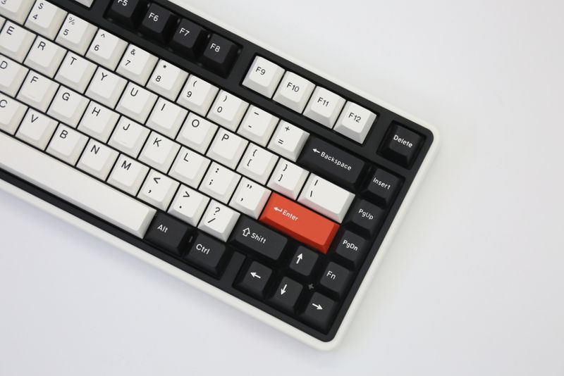 Varmilo VXT81 Minilo Retro / Cherry MX Black Clear-Top 6