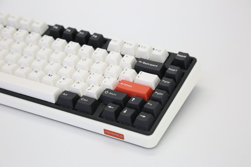 Varmilo VXT81 Minilo Retro / Cherry MX Black Clear-Top 7