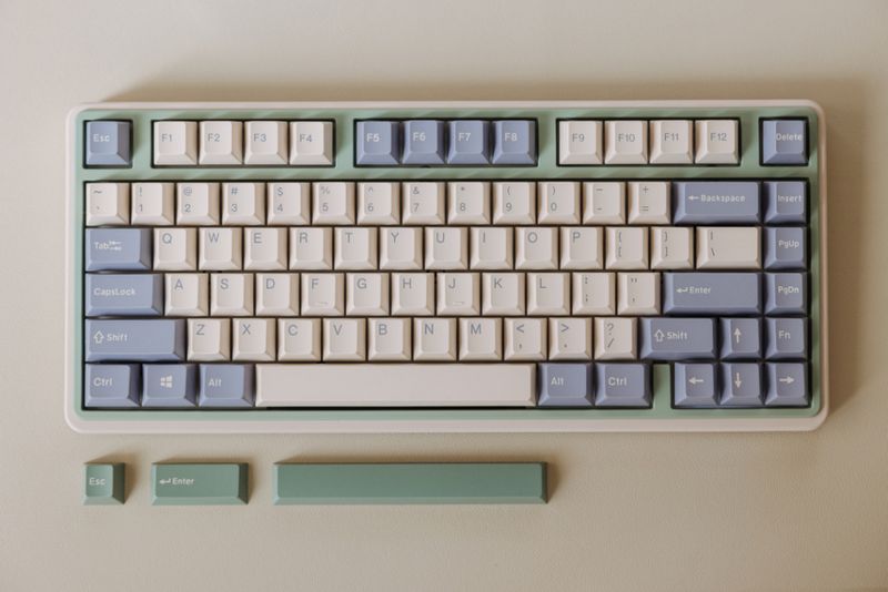 Varmilo VXT81 Minilo Eucalyptus / Gateron G Pro Yellow 2.0 15